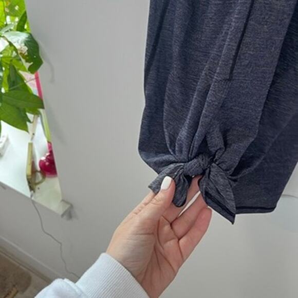 Lululemon Dark Blue Tank Size 6 - Picture 4 of 5